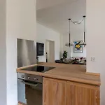 Stylish And Bright 2 Bedroom In Cph N Apartment