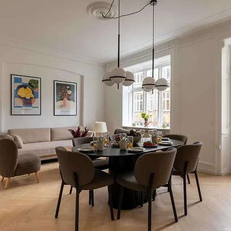 Stylish And Bright 2 Bedroom In Cph N