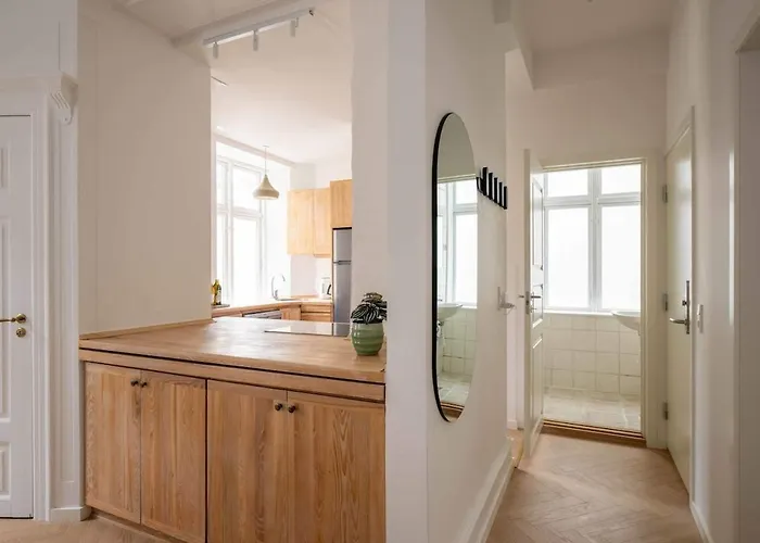 Stylish And Bright 2 Bedroom In Cph N