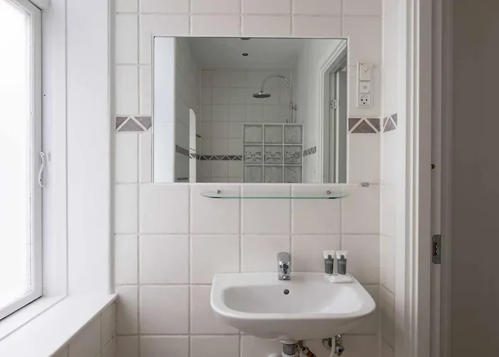 Stylish And Bright 2 Bedroom In Cph N